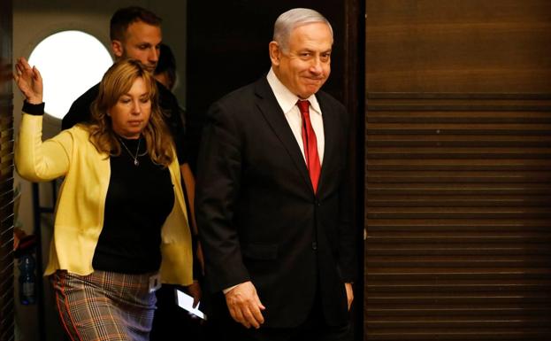 Netanyahu lucha por conservar un puesto perdido en las urnas