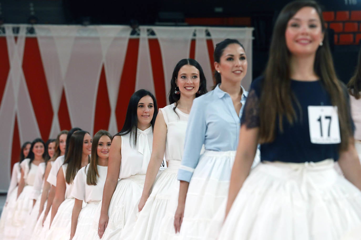 Las candidatas a fallera mayor de Valencia 2020 ensayan el acto de la Fonteta