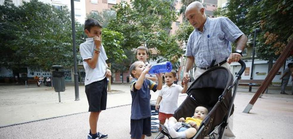 Las familias numerosas pagarán 80 euros más al año en la nueva tasa de alcantarillado