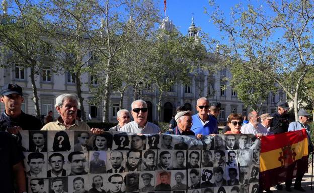 Alegría muy contenida a las puertas del Supremo