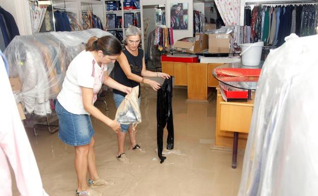 400 personas piden las ayudas del Consell por las inundaciones en la Vega Baja