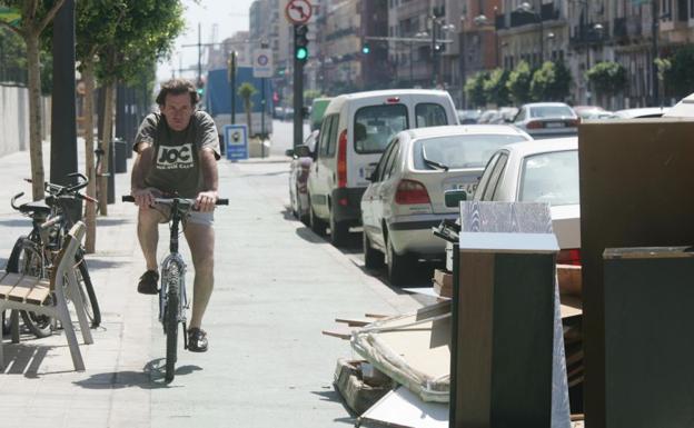 Valencia iniciará en noviembre la construcción de carriles bici en dos grandes avenidas de la ciudad