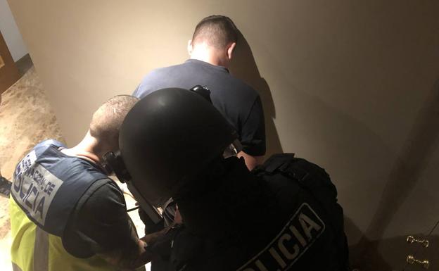 Detenida por robar joyas a su exsuegra y venderlas en un 'compro oro' de Alicante