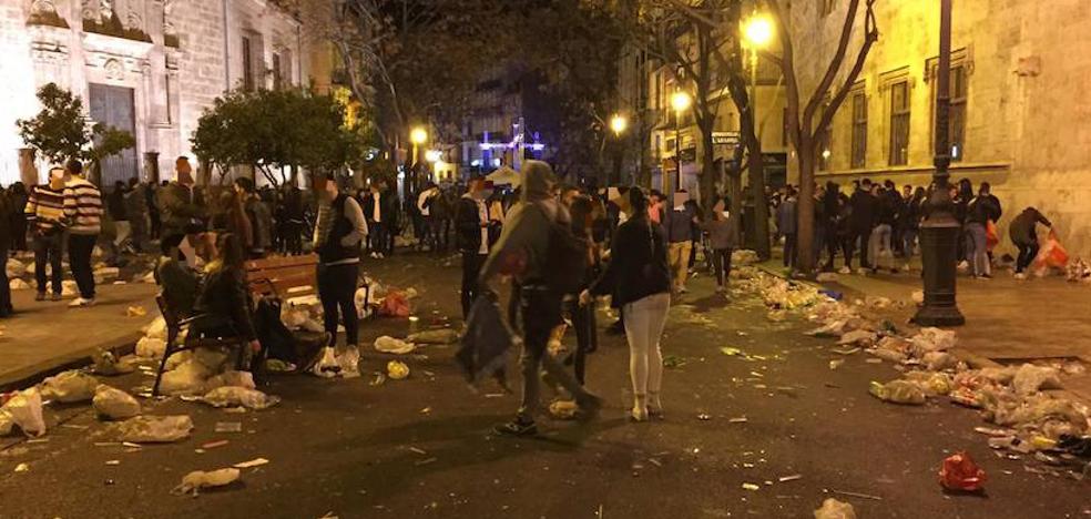 Valencia multará el botellón en las calles cedidas a las fallas para fiestas