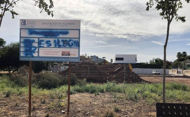 El equipo de gobierno de Ondara denuncia vandalismo y una agresión en las obras del futuro centro de día para personas mayores