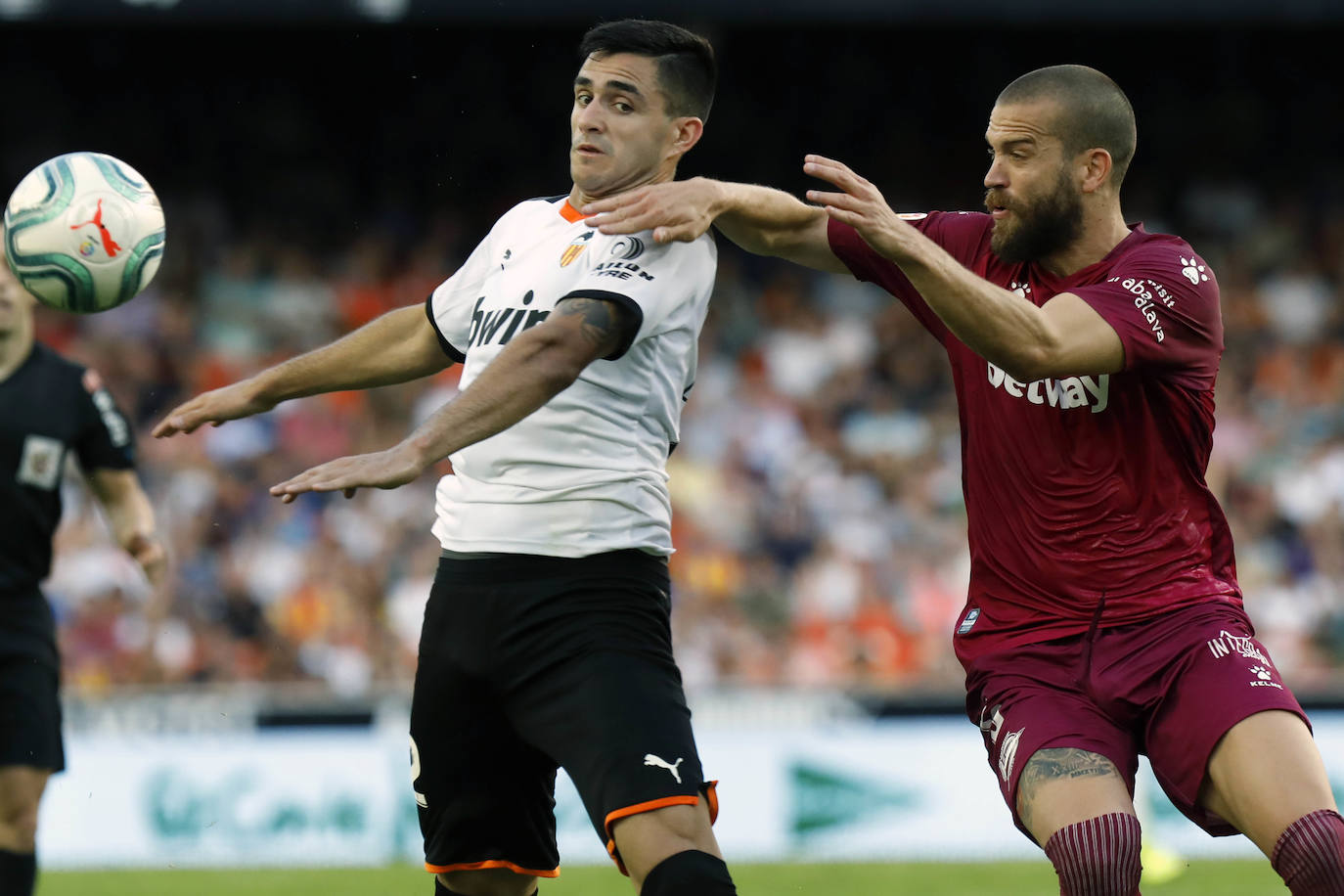 El Valencia-Alavés, en imágenes