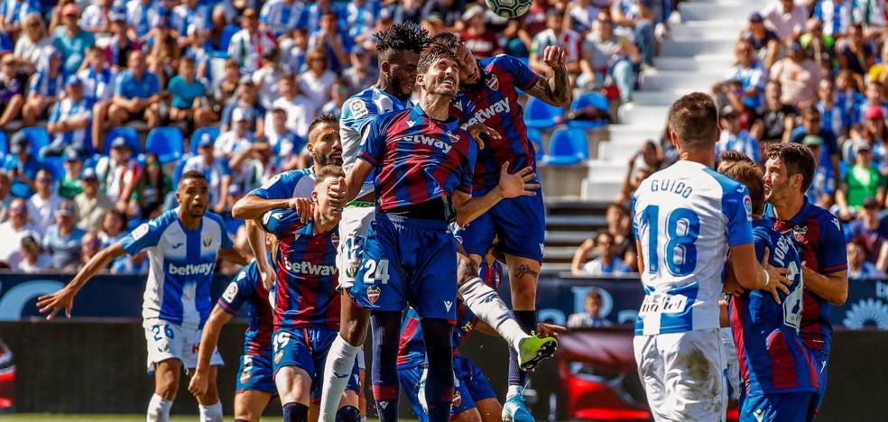 Aitor emula a Keylor para sostener al Levante