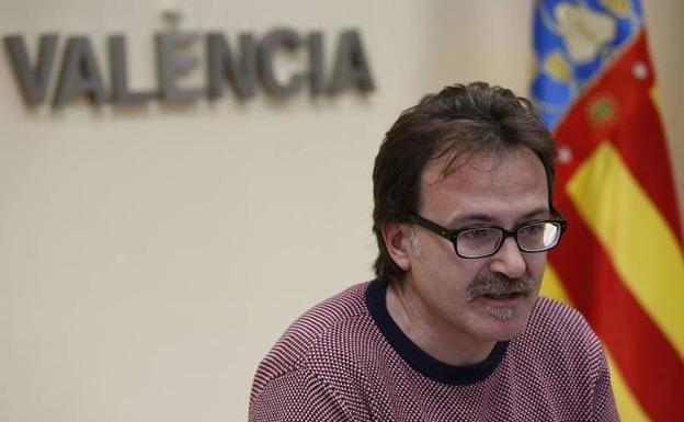 Grezzi insinúa que se plantea «tirar la toalla» tras el fraude de la EMT