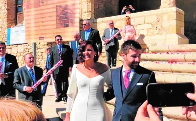 Sandra Gómez se casa en Morella en una boda con 300 invitados