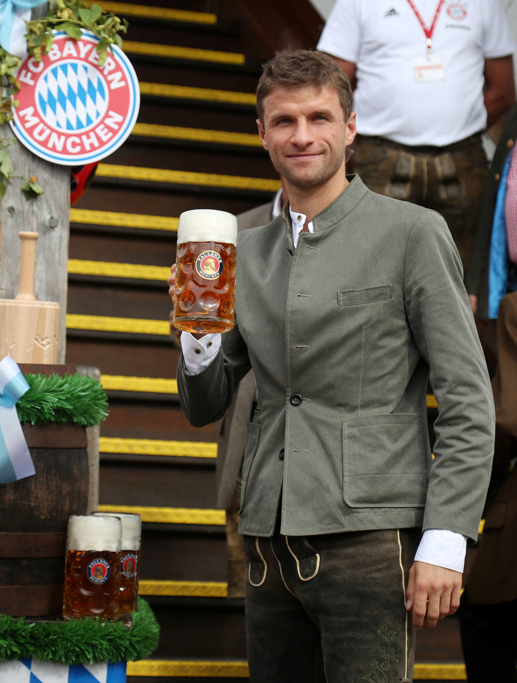 Cerveza y trajes regionales: la divertida fiesta de las estrellas del Bayern en la Oktoberfest 2019