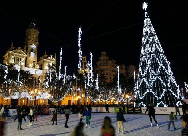 El Ayuntamiento de Valencia gastará 121.000 euros en la iluminación de Navidad de este año