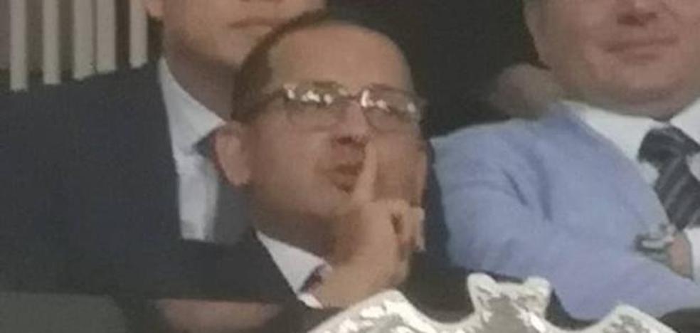 La Agrupación de Peñas exige una disculpa pública a Murthy