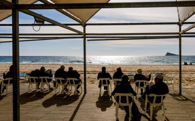 Las agencias valencianas inician la venta de viajes del Imserso