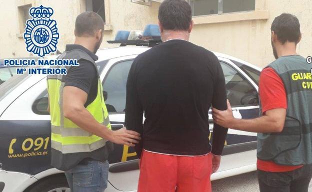 Detenido un interno del CIE de Valencia por 84 robos en viviendas