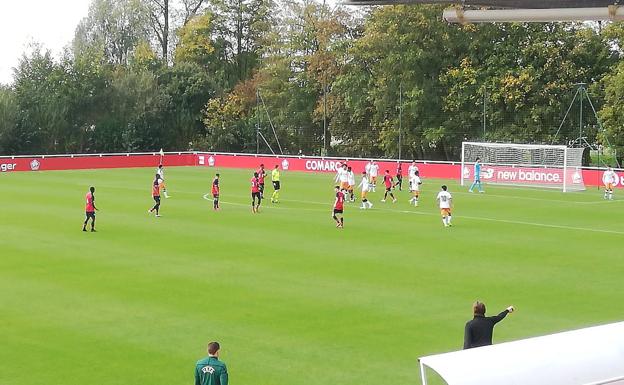 El Juvenil, contra las cuerdas en la Youth League