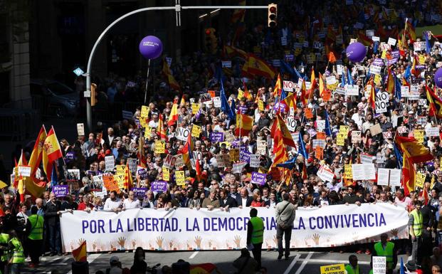 Casado, Rivera y miembros del PSOE participarán en la marcha convocada este domingo por Sociedad Civil Catalana