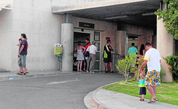 El juez procesa a dos enfermeras por la muerte de una niña en el Hospital de Vinaròs