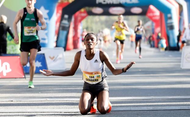 Dos caídas truncan el sueño de un nuevo récord mundial en el Medio Maratón Valencia