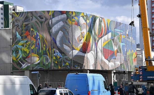 Alemania restaura un mural de Renau mientras el de Valencia sigue oculto