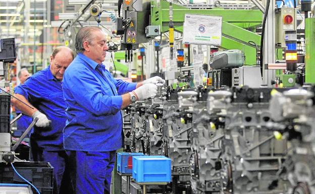 Los proveedores de Ford confían en la futura planta de híbridos frente a la crisis en motores