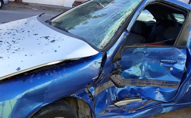 Un conductor novel da positivo en cannabis tras estrellarse con su coche en Puçol