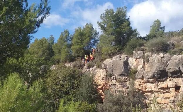 Rescatado un hombre de una cueva de Lliria tras caerse y lesionarse