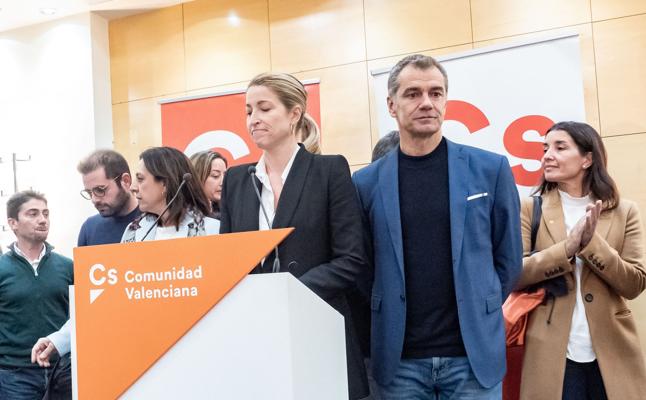 Toni Cantó, ante el reto de evitar la descomposición de un partido bajo mínimos