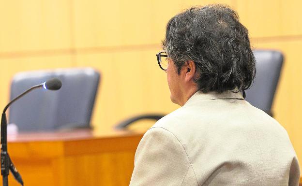 La policía dice que esposó a la menor del juicio al ex de Oltra por riesgo de fuga
