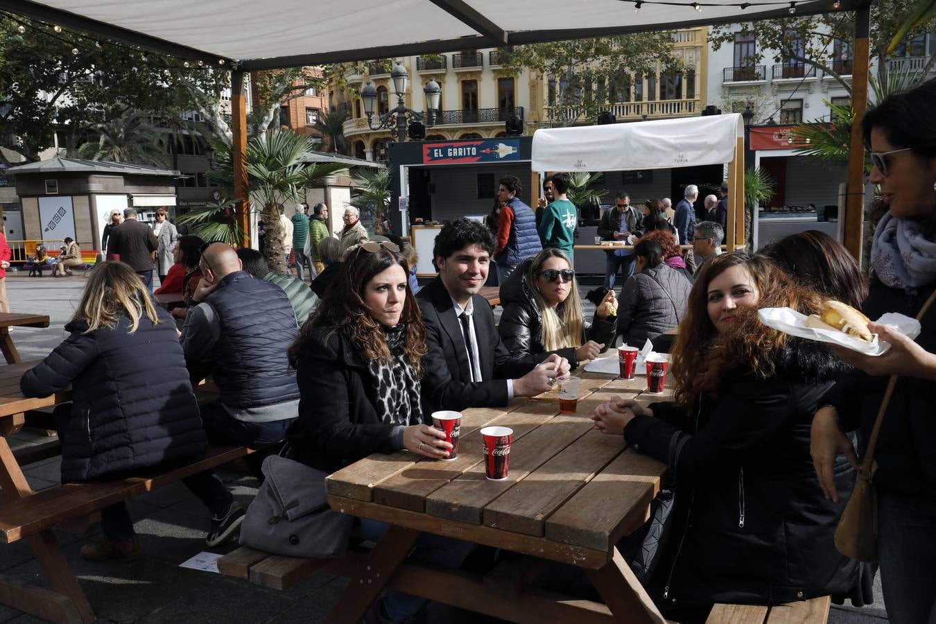 Un día de actividades para toda la familia en la plaza del Ayuntamiento de Valencia