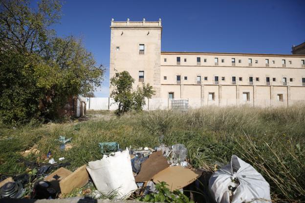 El entorno de San Miguel de los Reyes se arruina