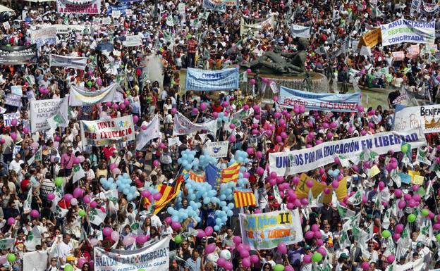 Veintiséis sentencias del TSJ valenciano defienden la libre elección de la concertada