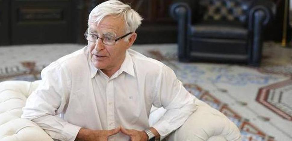 El secretario de la EMT dimite tras descubrirse que es socio del cuñado de Ribó
