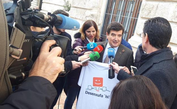 Giner responde a Cantó: «Aquí cabemos todos»