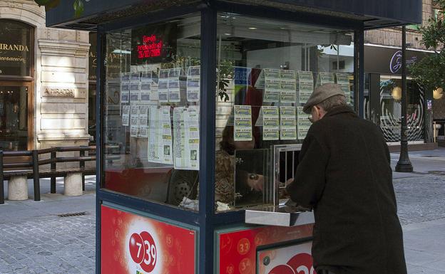 Hallan el cadáver de un vendedor de la ONCE que llevaba 10 días muerto en su quiosco de Madrid