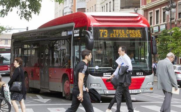 El contrato del gerente de la EMT, bajo sospecha