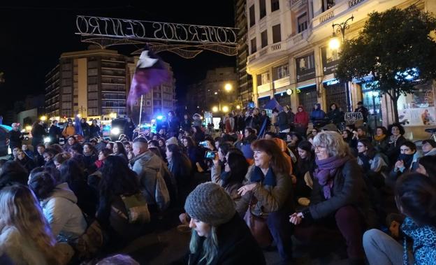 Una marcha recorre calles de Valencia contra la violencia machista