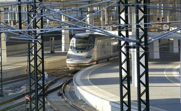 Cancelación en los trenes de la conexión Valencia-Castellón