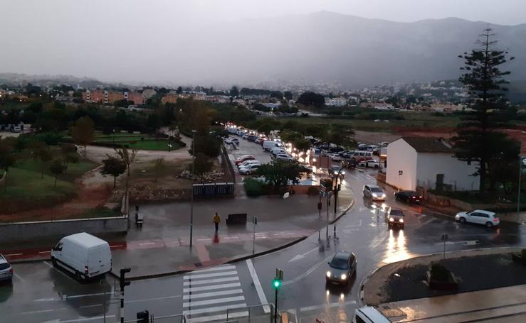 El temporal destroza la playa de la Goleta de Tavernes y deja 50 litros en Barx