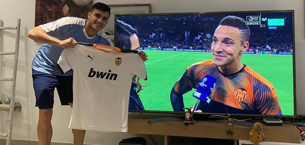 Maxi Gómez, uno más desde su casa