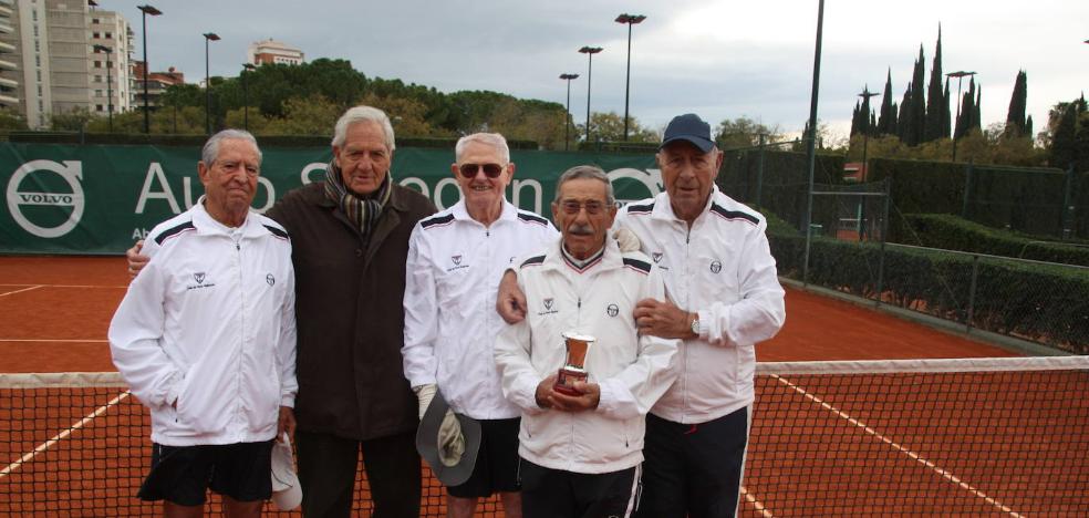 Maestros de la raqueta más allá de los 85
