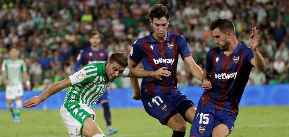 El Levante remienda su defensa para Granada
