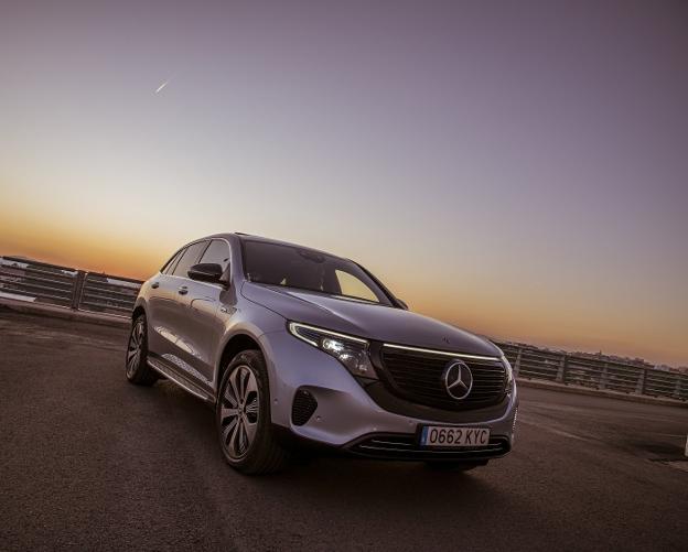 El Mercedes EQC eléctrico, de pruebas en Valencia