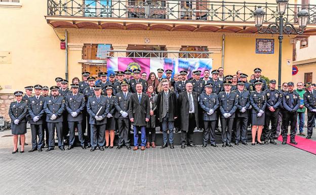 Riba-roja celebra el Día de la Policía