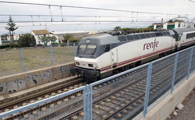 La huelga en Renfe cancela este viernes cuatro trenes de larga distancia en la Comunitat