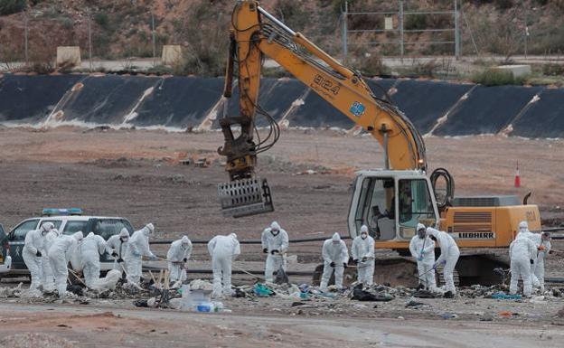 Continúa la búsqueda de restos de Marta Calvo en el vertedero de Dos Aguas