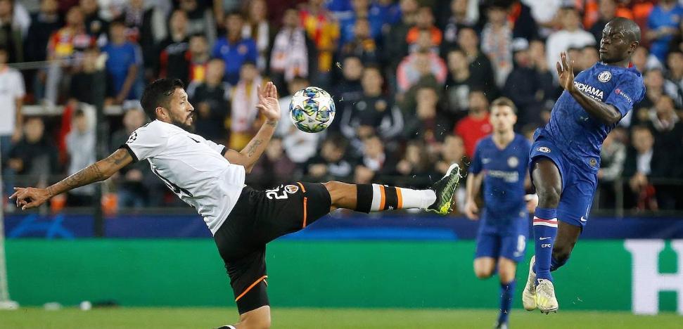 Garay, a cinco días de ser libre para fichar por otro equipo