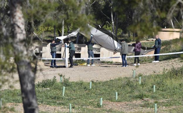 Hallan el cadáver calcinado de una mujer en un parque de Murcia