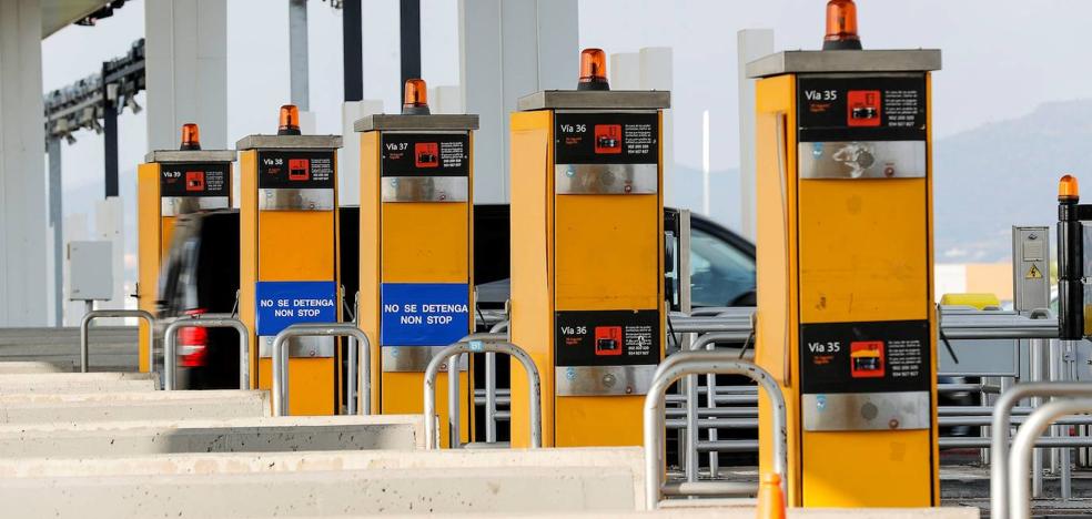 La AP-7 arranca con baches