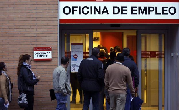 El paro baja en 6.567 personas en la Comunitat en 2019