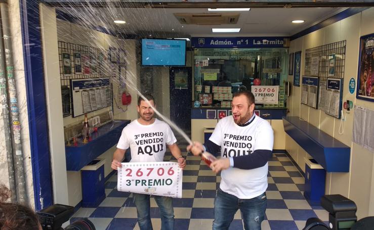 La lotería del Niño reparte alegría entre la Comunitat y en toda España